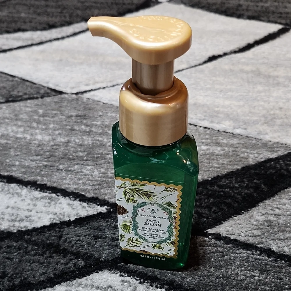 BATH & BODY WORKS FRESH BALSAM GENTLE & CLEAN FOAMING HAND SOAP